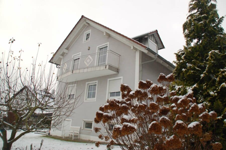 Erstklassiges Wohnhaus mit Garten in schöner Lage bei Bad Abbach - Hausansicht