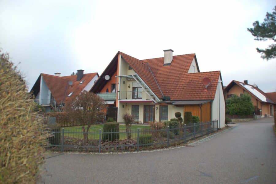 Einfamilienhaus (Doppelhaushälfte) in zentraler, ruhiger Lage in Ihrlerstein - Garten