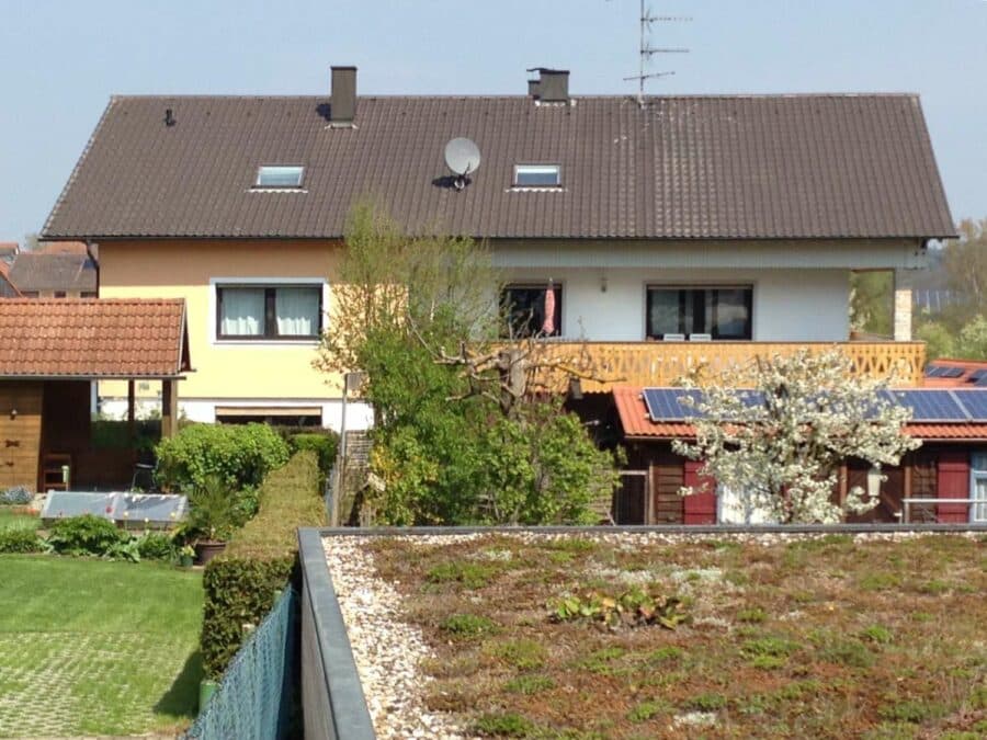 großzügige 5-Zimmer-Eigentumswohnung in einem Dreifamilienhaus - Südansicht