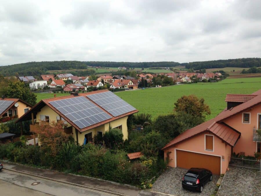 großzügige 5-Zimmer-Eigentumswohnung in einem Dreifamilienhaus - Ausblick DG-Balkon