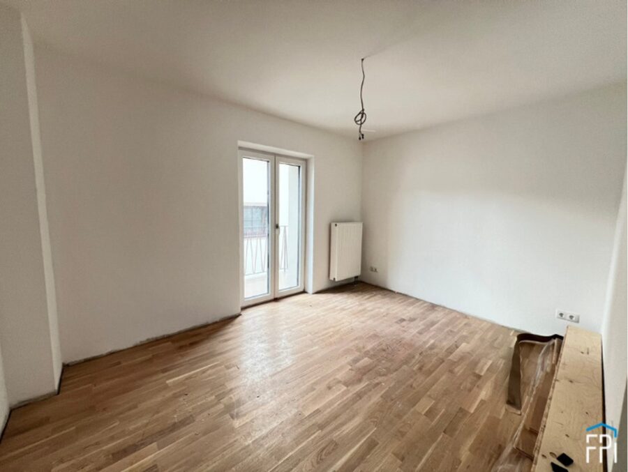 Erstbezug! Exklusive 2-Zimmer-Wohnung in Altstadtlage – Hochwertig kernsaniert mit Südbalkon - Wohn- und Essbereich