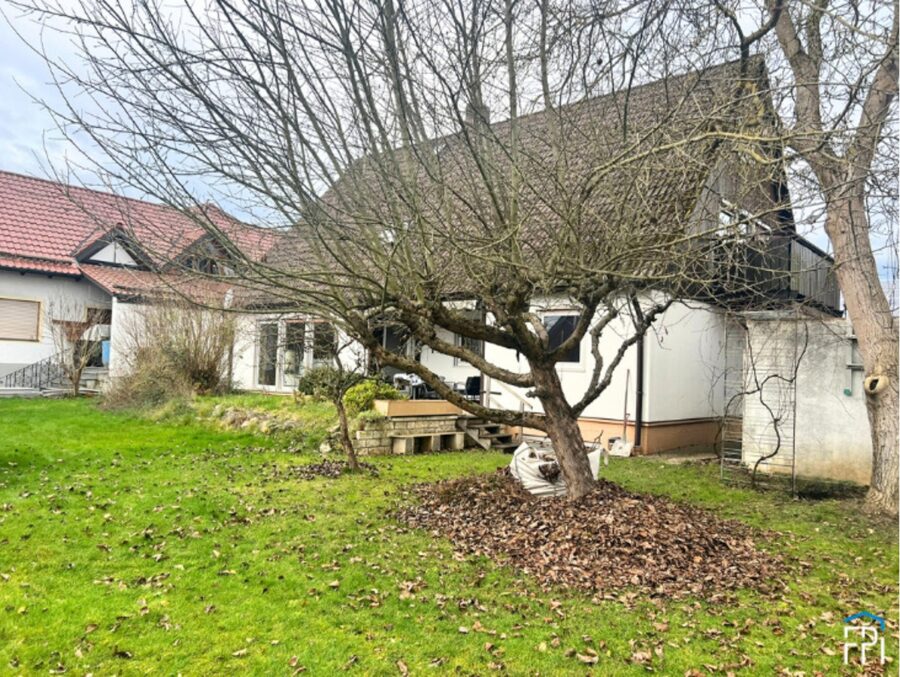 Einfamilienhaus in Ihrlerstein in schöner ruhiger Wohnlage mit 2 Garagen und großzügigem Garten - Garten