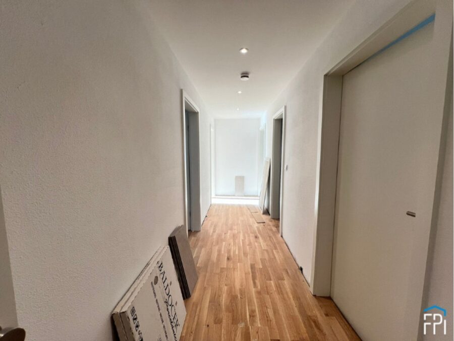 Erstbezug! Exklusive 3-Zimmer-Wohnung in Altstadtlage – Hochwertig kernsaniert mit Südbalkon - Zugang zur Wohnung