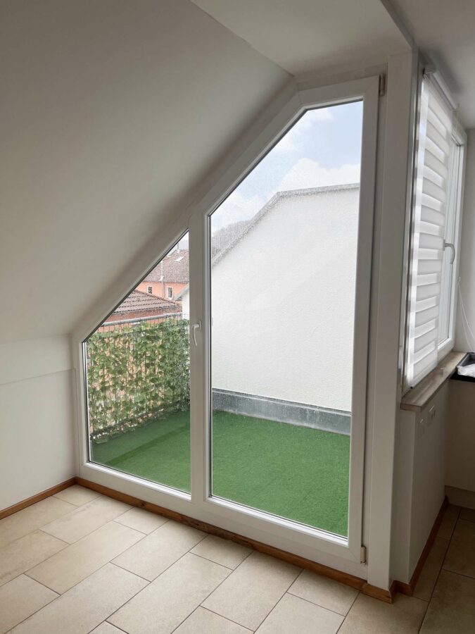 Traumwohnung in Kelheim mit Dachterrasse und Südbalkon - Balkon