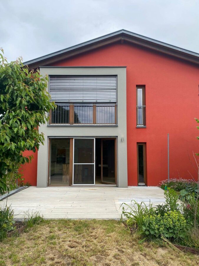 Traumhaftes Architektenhaus für Familien in Abensberg-Offenstetten - Westansicht