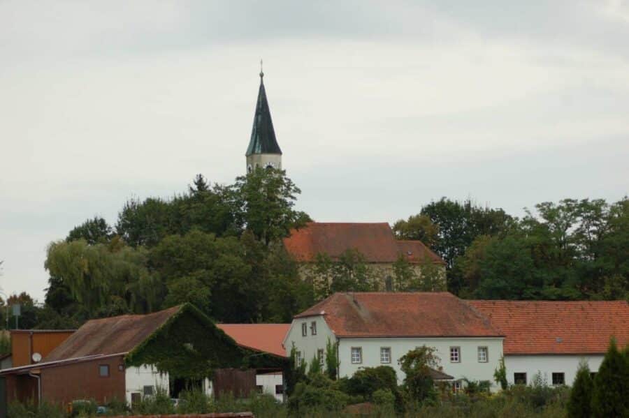 älteres Wohnhaus mit Charme in einer großartigen Lage - Ortsansicht