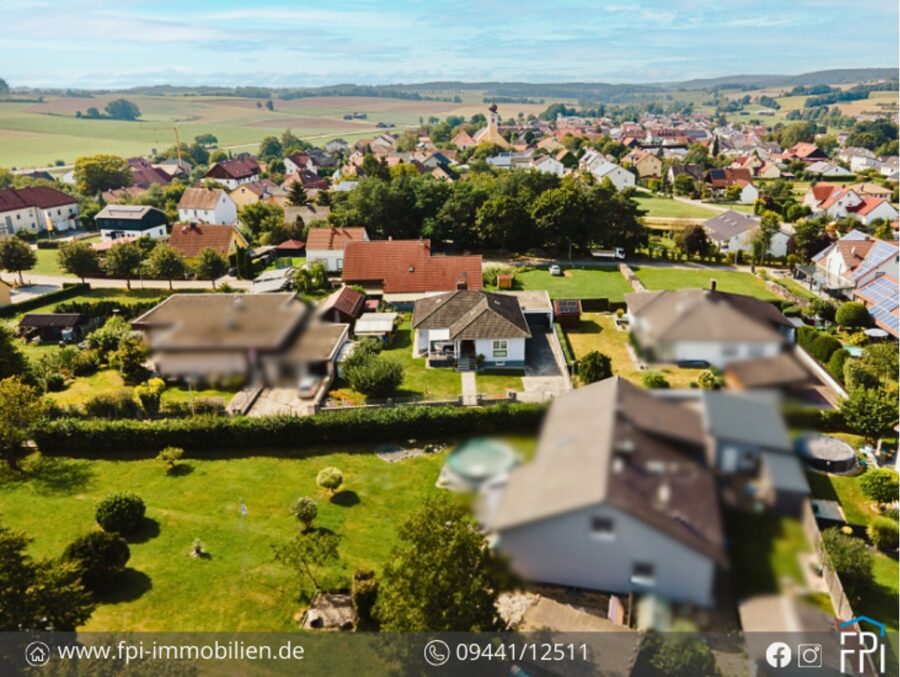 Modernisierter Bungalow mit großzügigem Grundstück und Doppelgarage - Lage