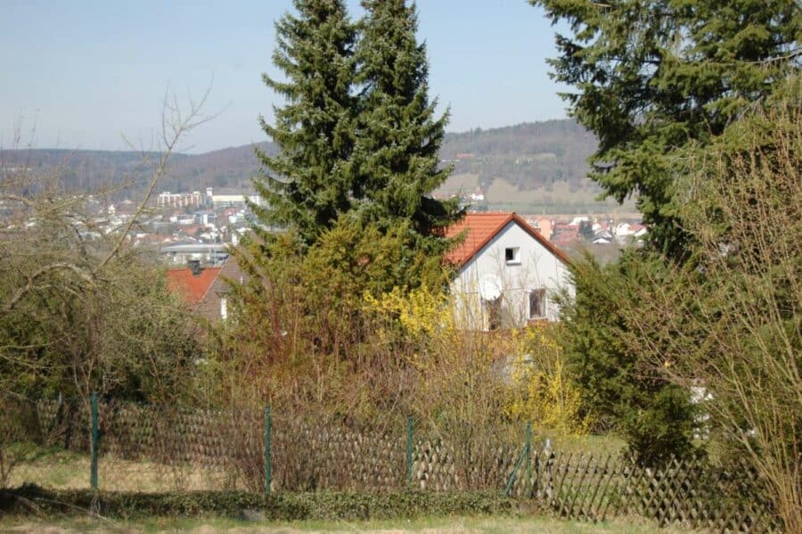 bezahlbares Haus mit Garten und großer Garage in Kelheim - Süden