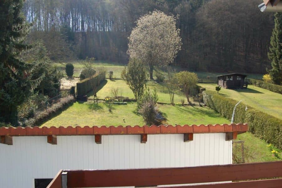 bezahlbares Haus mit Garten und großer Garage in Kelheim - - ideal für Garten- und Tierfr