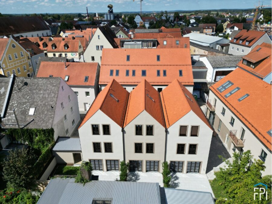 im Herzen von Abensberg: beeindruckende Architekten-Stadtvilla für Eigennutzer und Kapitalanleger - Abensberg, Stadtmitte