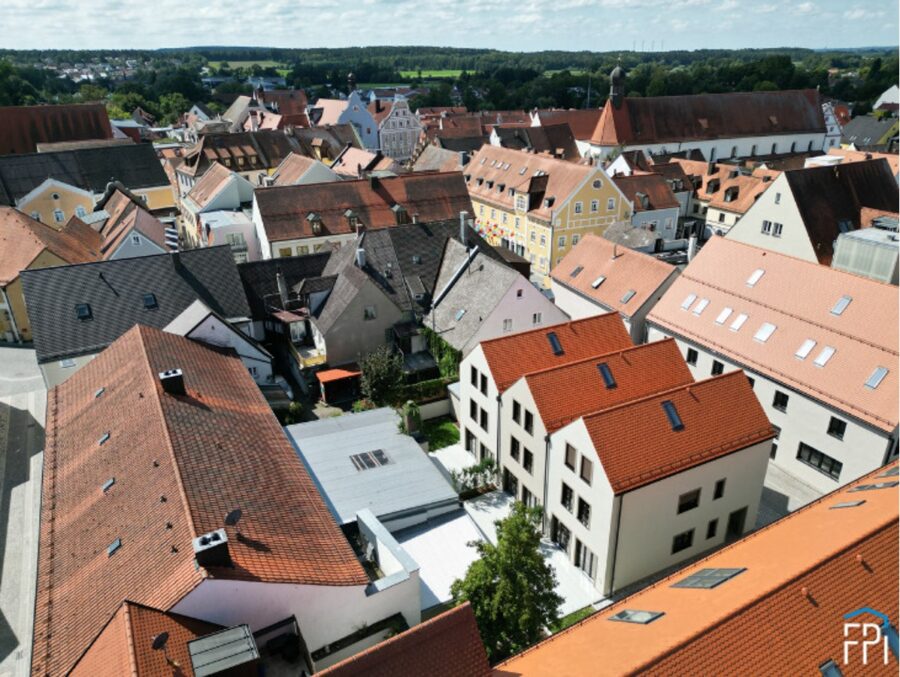 im Herzen von Abensberg: beeindruckende Architekten-Stadtvilla für Eigennutzer und Kapitalanleger - Abensberg, Stadtmitte, Bild 2