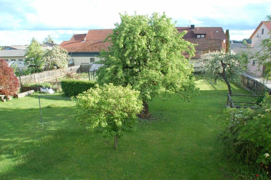 Rarität: Bauernhaus mit Traumgarten, mit Werkstatt, Studio - Hausansicht