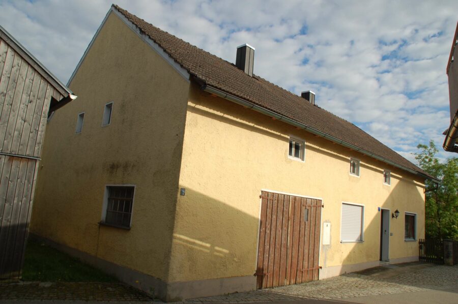 Rarität: Bauernhaus mit Traumgarten, mit Werkstatt, Studio - Hausansicht